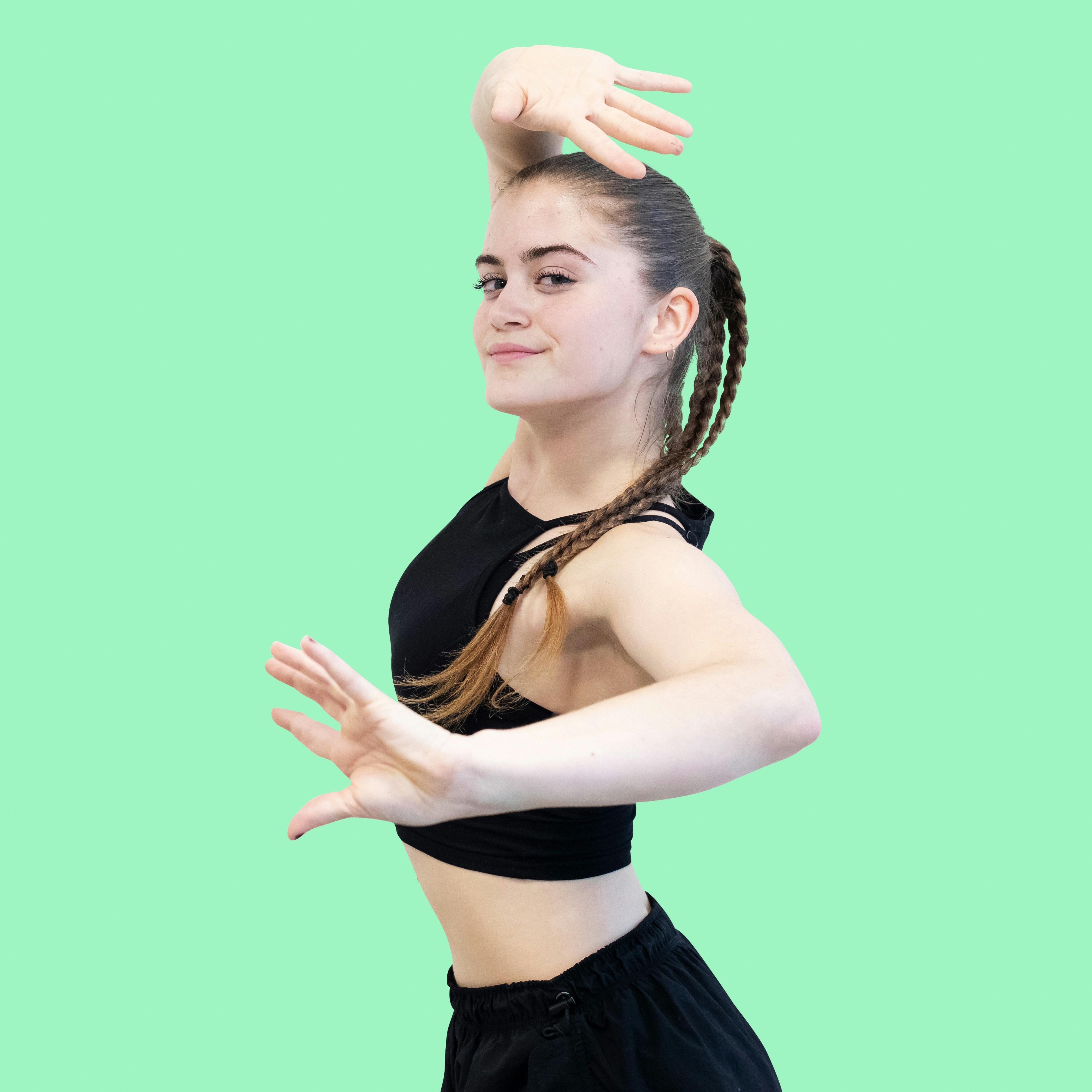 Student met een gitaar om de nek