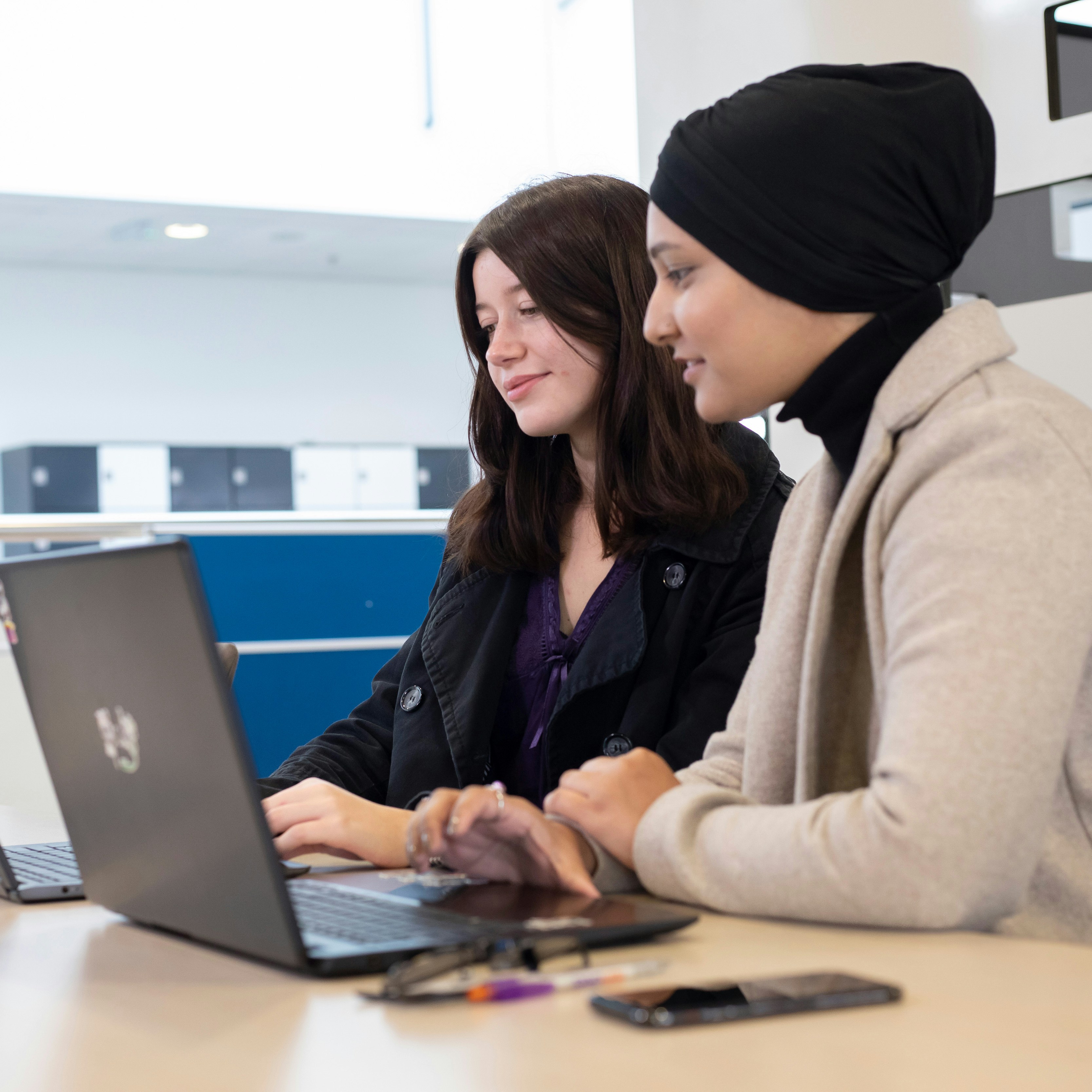 Marketing & Communication